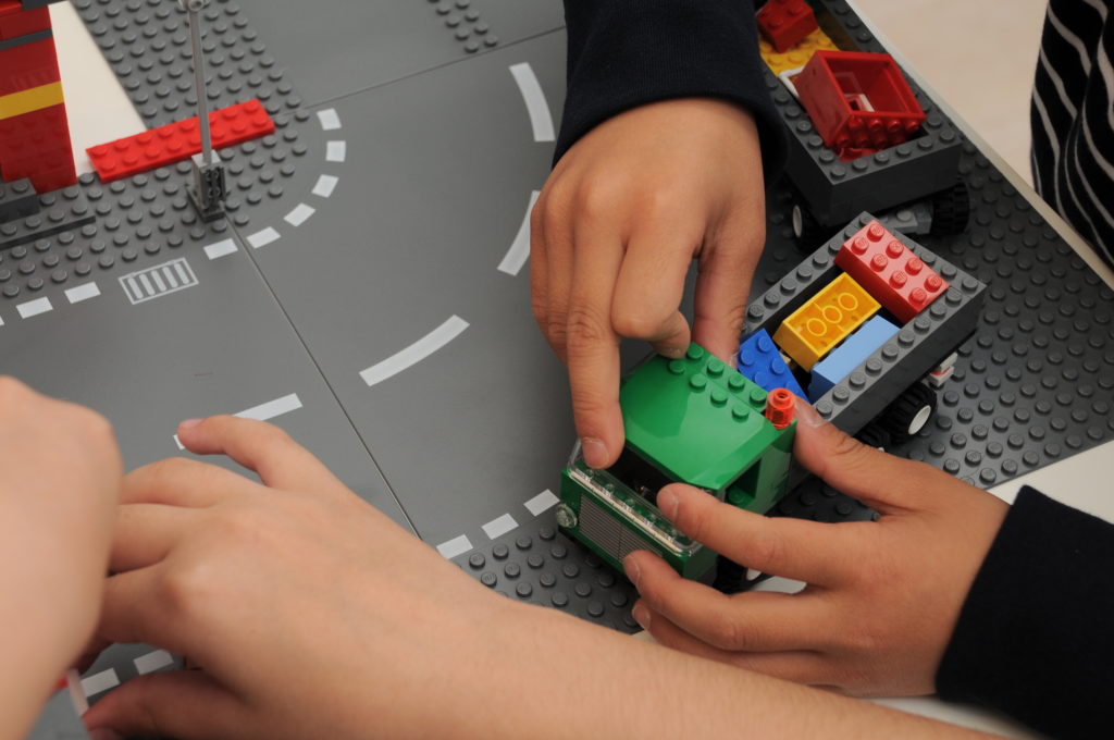 lego mini engineers